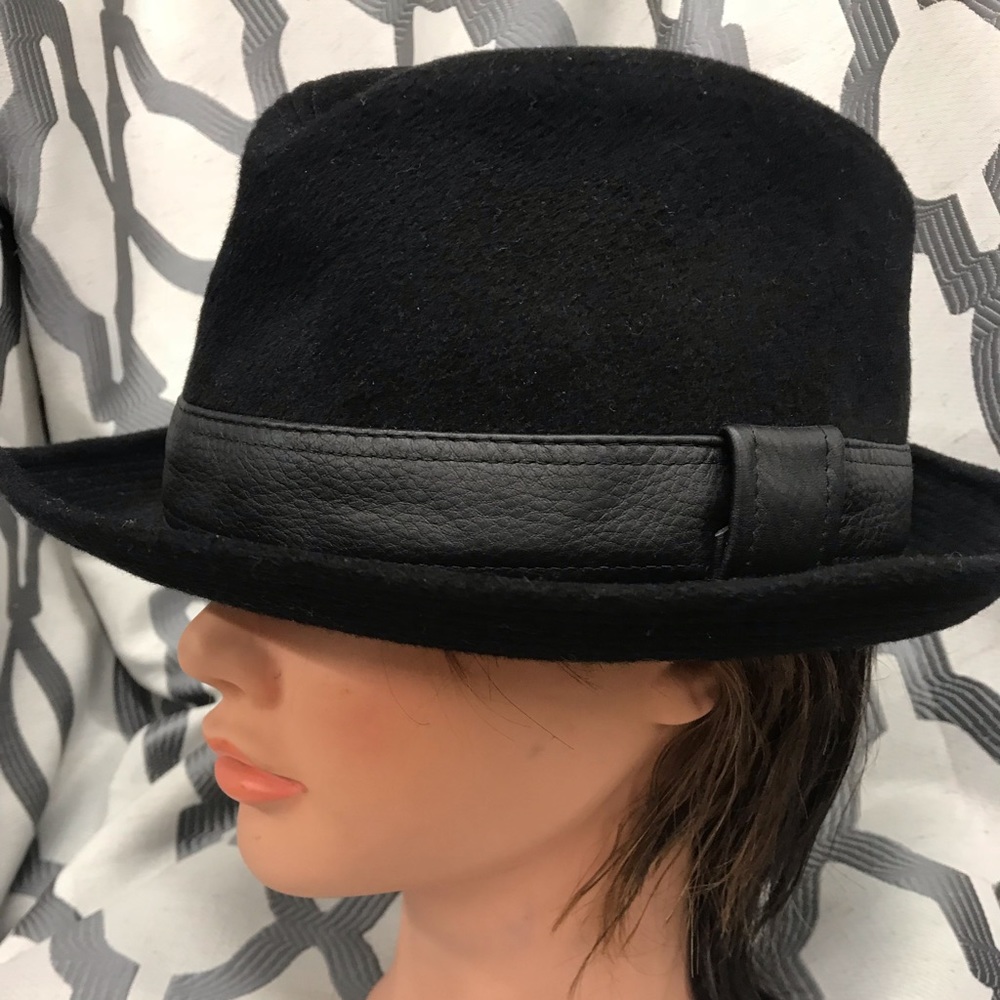 100% authentic Hermès hat